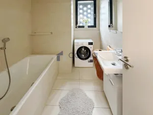 Pronájem bytu 2+kk, Praha, Kačírkova, 58 m2