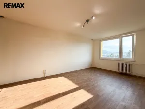 Pronájem bytu 2+kk, Komárov, Pionýrů, 43 m2