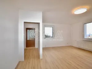 Pronájem bytu 1+1, Praha - Hloubětín, Kukelská, 43 m2