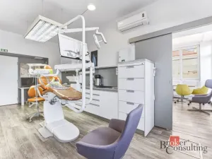 Prodej ordinace, Hradec Králové, 395 m2