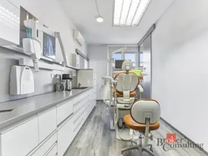 Prodej ordinace, Hradec Králové, 395 m2