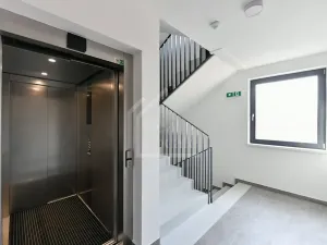 Prodej bytu 3+kk, Praha - Vysočany, V Předním Hloubětíně, 67 m2