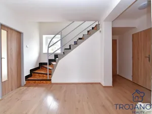 Prodej rodinného domu, Benešov, Nezvalova, 250 m2