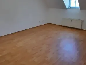 Pronájem bytu 2+1, Karlovy Vary, Moravská, 78 m2