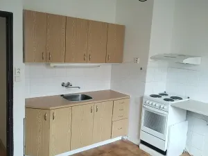 Pronájem bytu 2+1, Pardubice, Sladkovského, 75 m2