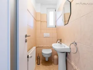 Pronájem vily, Praha - Suchdol, Havraní, 350 m2