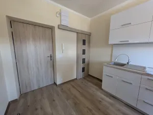 Pronájem bytu 2+kk, Karlovy Vary - Bohatice, U Trati, 34 m2