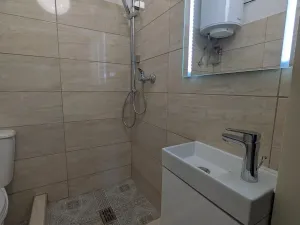 Pronájem bytu 2+kk, Karlovy Vary - Bohatice, U Trati, 34 m2
