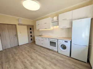 Pronájem bytu 2+kk, Karlovy Vary - Bohatice, U Trati, 34 m2