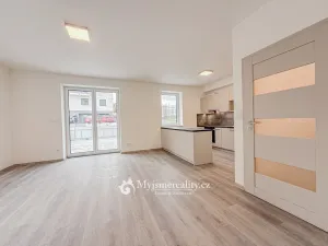 Pronájem bytu 2+kk, Znojmo, Vančurova, 52 m2