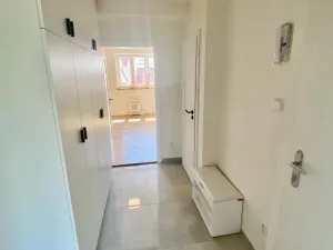 Pronájem bytu 2+kk, Praha - Ďáblice, Ďáblická, 50 m2