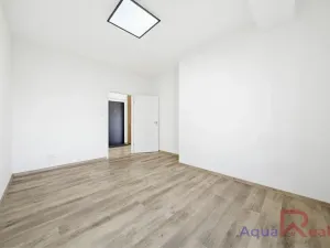 Prodej bytu 3+kk, Karlovy Vary, Dubová, 83 m2