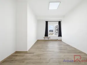 Prodej bytu 3+kk, Karlovy Vary, Dubová, 83 m2