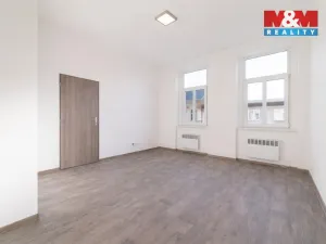 Pronájem bytu 1+1, Sokolov, Nádražní, 39 m2