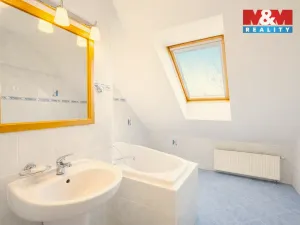 Prodej rodinného domu, Chrast - Podlažice, 280 m2