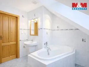 Prodej rodinného domu, Chrast - Podlažice, 280 m2