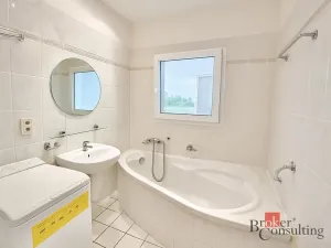 Pronájem bytu 2+1, Karlovy Vary - Drahovice, Boženy Němcové, 66 m2