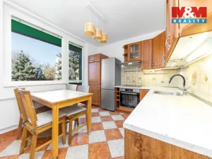 Prodej bytu 3+1, Pohořelice, nám. Svobody, 72 m2