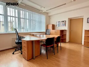 Pronájem kanceláře, Praha - Strašnice, Průběžná, 128 m2