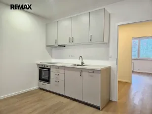 Pronájem bytu 2+kk, Praha - Hlubočepy, Wassermannova, 48 m2