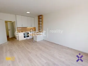 Pronájem bytu 1+kk, Zlín, Nad Stráněmi, 34 m2