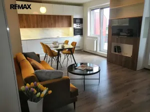 Pronájem bytu 1+kk, Praha - Letňany, Miroslava Hajna, 43 m2