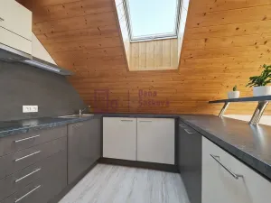 Pronájem bytu 2+kk, Jindřichův Hradec - Jindřichův Hradec IV, Nežárecká, 40 m2