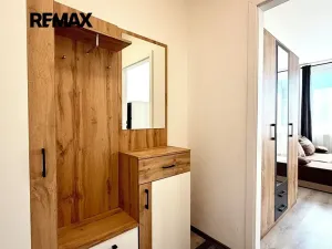 Pronájem bytu 1+kk, Praha - Vinohrady, Perucká, 25 m2