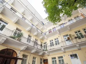 Pronájem bytu 1+1, Praha - Nové Město, Krakovská, 42 m2