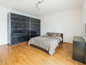 Pronájem bytu 3+kk, Praha - Holešovice, V přístavu, 98 m2