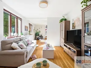 Prodej rodinného domu, Kamenice, Lomená, 161 m2