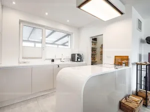 Prodej vily, Králův Dvůr, Na Vinohradech, 140 m2