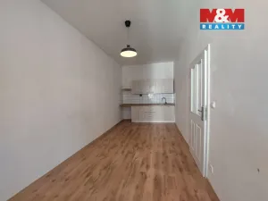 Pronájem bytu 2+kk, Kolín - Kolín I, Husova, 35 m2