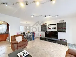 Prodej rodinného domu, Praha - Dolní Počernice, Listopadová, 320 m2