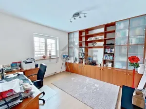 Prodej rodinného domu, Praha - Dolní Počernice, Listopadová, 320 m2