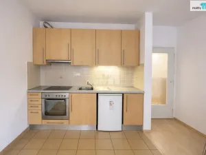 Pronájem bytu 1+kk, Praha - Michle, Pod Bohdalcem I, 49 m2