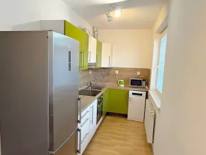 Pronájem bytu 2+kk, Praha - Hloubětín, Slévačská, 46 m2