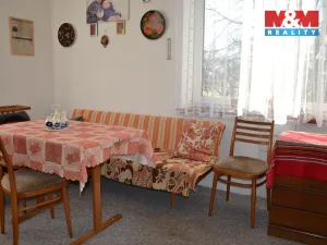 Prodej rodinného domu, Vestec, 349 m2