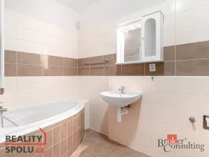 Pronájem bytu 2+kk, Liberec - Liberec VI-Rochlice, Nádvorní, 56 m2