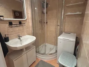 Pronájem bytu 1+kk, Praha - Smíchov, Zoubkova, 27 m2