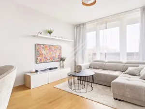 Prodej bytu 2+kk, Praha - Háje, Steinerova, 60 m2