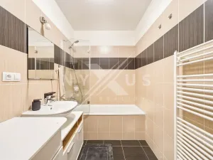 Prodej bytu 2+kk, Praha - Háje, Steinerova, 60 m2