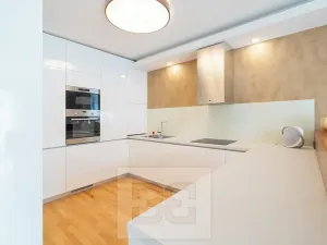 Pronájem bytu 3+kk, Praha - Holešovice, Na Maninách, 110 m2