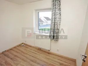 Pronájem bytu 1+1, Neratovice, 25 m2