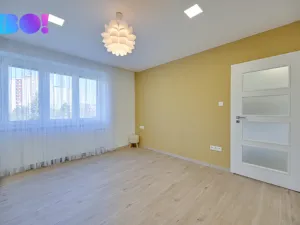 Prodej bytu 3+1, Šumperk, nám. Republiky, 27 m2