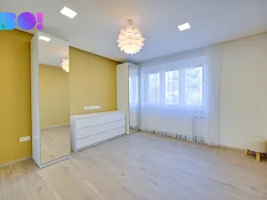 Prodej bytu 3+1, Šumperk, nám. Republiky, 27 m2