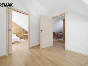 Prodej bytu 5+kk, Karlovy Vary, Sadová, 193 m2