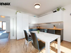 Prodej bytu 3+kk, Praha - Modřany, Zlochova, 89 m2