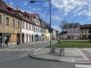 Pronájem obchodního prostoru, Chrastava, náměstí 1. máje, 64 m2