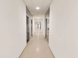 Pronájem kanceláře, Praha - Třebonice, Sárská, 700 m2